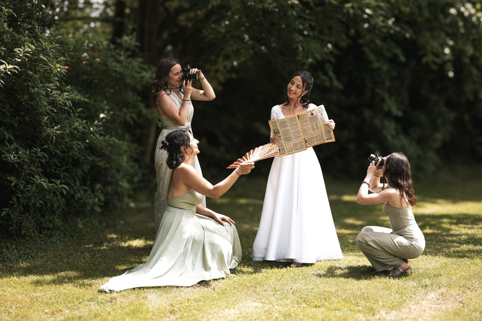 Les témoins et la mariée - Kashaya R Photographe